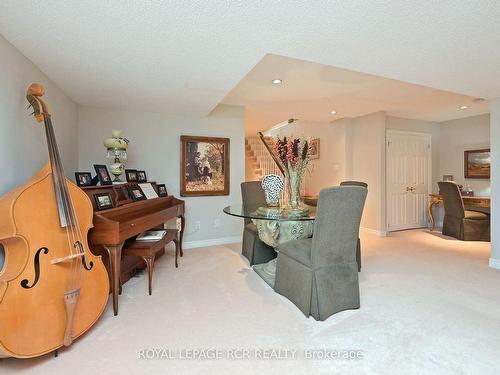 13 Briar Gate Way, New Tecumseth, ON - Indoor Photo Showing Other Room