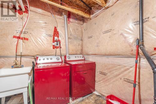 902 Scott Boulevard, Milton (Harrison), ON - Indoor Photo Showing Laundry Room