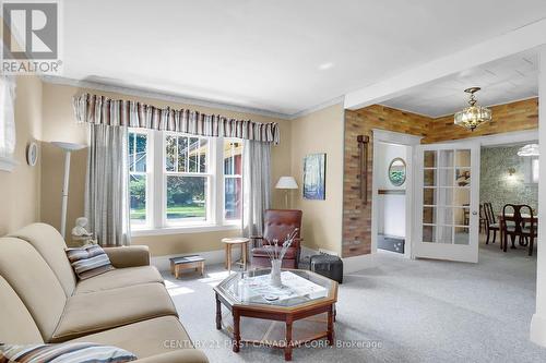 54 Victor Street, London, ON - Indoor Photo Showing Living Room