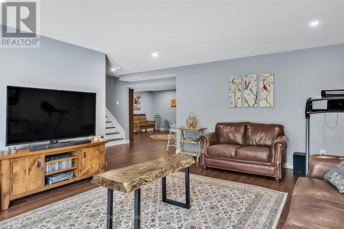 299 Barry Road, Madoc, ON - Indoor Photo Showing Living Room