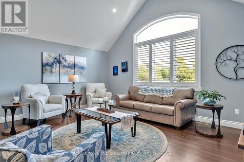 299 Barry Road, Madoc, ON - Indoor Photo Showing Living Room