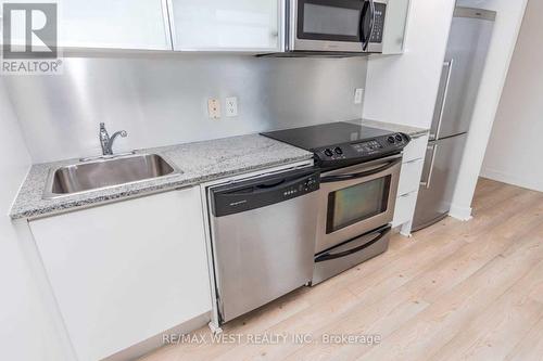 2509 - 25 Telegram Mews, Toronto (Waterfront Communities), ON - Indoor Photo Showing Kitchen