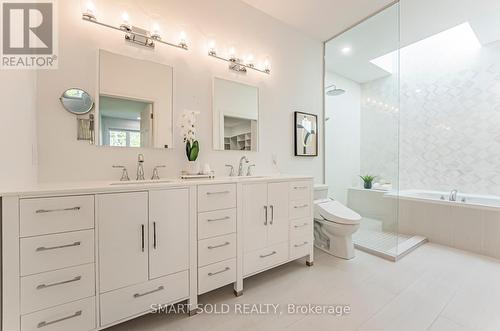 21 Harold Street, Toronto (Mimico), ON - Indoor Photo Showing Bathroom