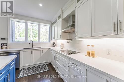 21 Harold Street, Toronto (Mimico), ON - Indoor Photo Showing Kitchen With Upgraded Kitchen