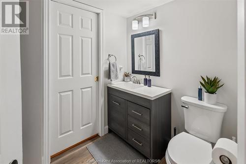 10 Van Allen Avenue Unit# 402, Chatham, ON - Indoor Photo Showing Bathroom