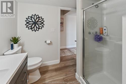 10 Van Allen Avenue Unit# 402, Chatham, ON - Indoor Photo Showing Bathroom