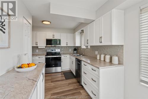 10 Van Allen Avenue Unit# 402, Chatham, ON - Indoor Photo Showing Kitchen With Double Sink