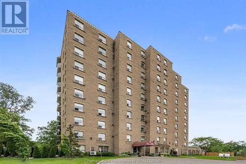 10 Van Allen Avenue Unit# 402, Chatham, ON - Outdoor With Facade