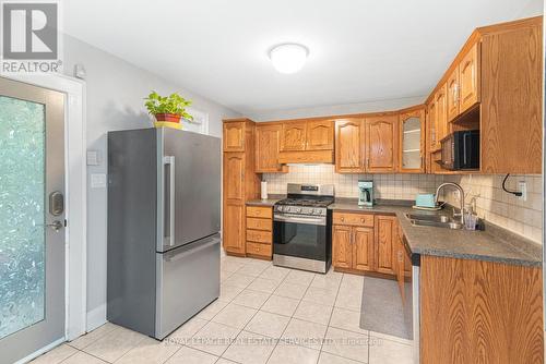 62 East 14Th Street, Hamilton (Inch Park), ON - Indoor Photo Showing Kitchen With Double Sink