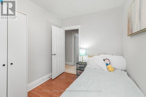 62 East 14Th Street, Hamilton, ON - Indoor Photo Showing Bedroom