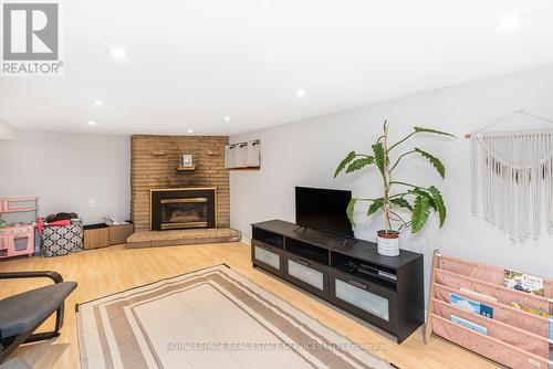 62 East 14Th Street, Hamilton, ON - Indoor Photo Showing Other Room With Fireplace