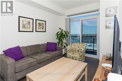 2304 - 3600 Highway 7, Vaughan (Vaughan Corporate Centre), ON - Indoor Photo Showing Living Room