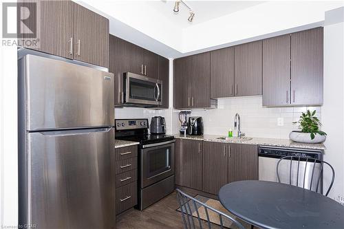 3600 Highway 7 Highway Unit# 2304, Vaughan, ON - Indoor Photo Showing Kitchen With Stainless Steel Kitchen