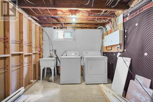 Laundry - Lower Level - 474 Moore Street N, London, ON - Indoor Photo Showing Laundry Room