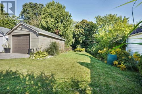 Backyard with Single Car Garage - 474 Moore Street N, London, ON - Outdoor