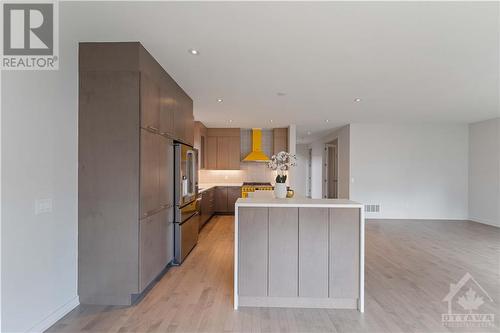 310 Longworth Avenue, Ottawa, ON - Indoor Photo Showing Kitchen