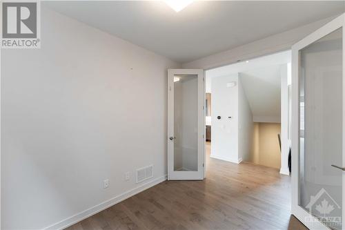 310 Longworth Avenue, Ottawa, ON - Indoor Photo Showing Other Room