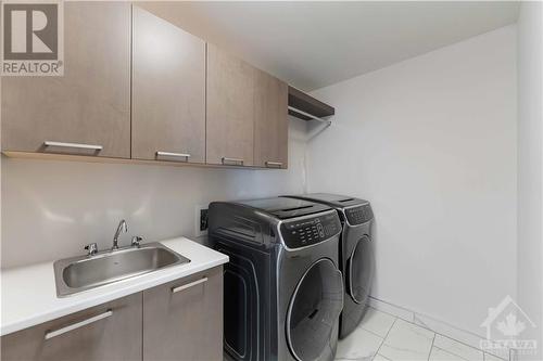 310 Longworth Avenue, Ottawa, ON - Indoor Photo Showing Laundry Room