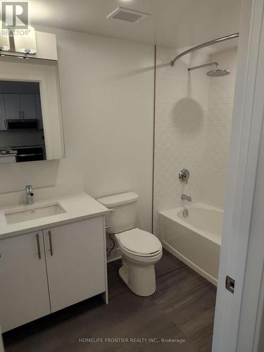 1806 - 180 George Street, Lower Town - Sandy Hill, ON - Indoor Photo Showing Bathroom