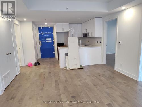 1806 - 180 George Street, Lower Town - Sandy Hill, ON - Indoor Photo Showing Kitchen