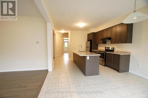 25 Esther Crescent, Thorold, ON - Indoor Photo Showing Kitchen