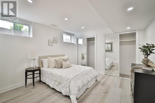 18 Valleybrook Drive, Kitchener, ON - Indoor Photo Showing Bedroom