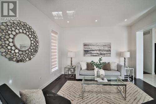 18 Valleybrook Drive, Kitchener, ON - Indoor Photo Showing Living Room