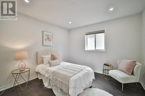 18 Valleybrook Drive, Kitchener, ON - Indoor Photo Showing Bedroom