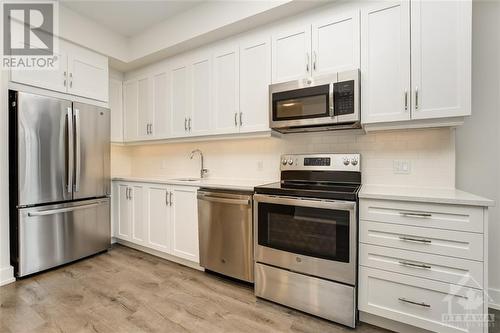 280 Crichton Street Unit#206, Ottawa, ON - Indoor Photo Showing Kitchen With Stainless Steel Kitchen