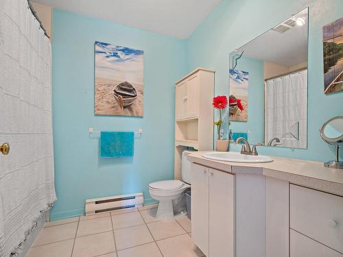 Bathroom - 658 40E Avenue, Saint-Jérôme, QC - Indoor Photo Showing Bathroom