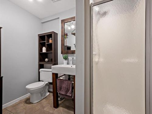 Bathroom - 658 40E Avenue, Saint-Jérôme, QC - Indoor Photo Showing Bathroom