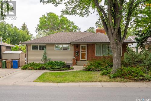 1309 Shannon Road, Regina, SK - Outdoor With Facade