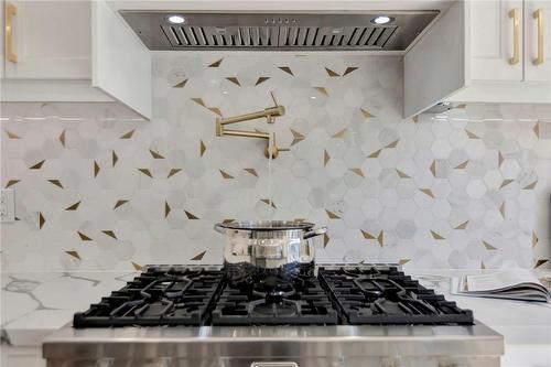 79 Trenholme Crescent, Hamilton, ON - Indoor Photo Showing Kitchen With Double Sink