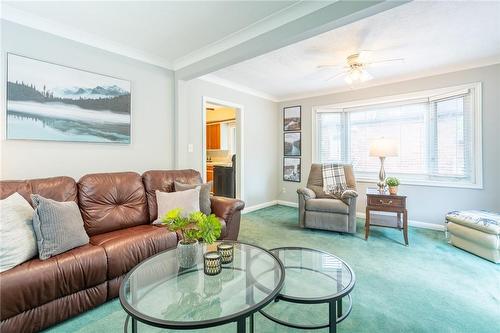 276 Bowman Street, Hamilton, ON - Indoor Photo Showing Living Room