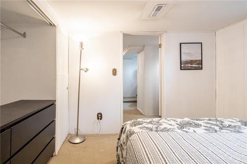 276 Bowman Street, Hamilton, ON - Indoor Photo Showing Bedroom