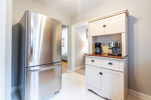 276 Bowman Street, Hamilton, ON - Indoor Photo Showing Kitchen