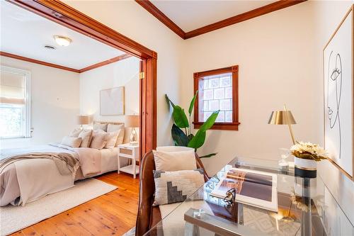 24 Bruce Street, Hamilton, ON - Indoor Photo Showing Bedroom