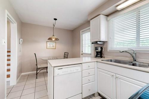 4311 Belfast Avenue, Burlington, ON - Indoor Photo Showing Kitchen With Double Sink