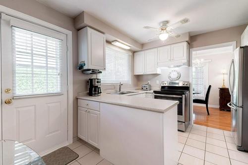 4311 Belfast Avenue, Burlington, ON - Indoor Photo Showing Kitchen With Double Sink