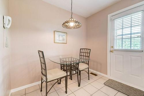 4311 Belfast Avenue, Burlington, ON - Indoor Photo Showing Dining Room