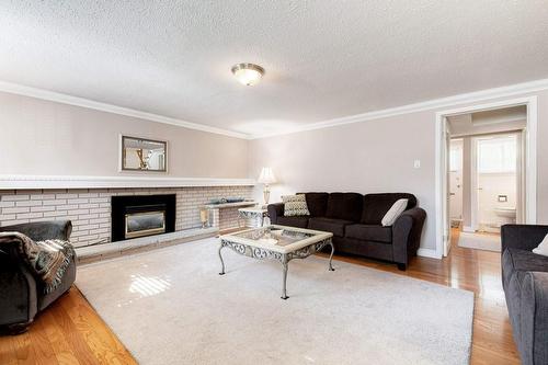 4311 Belfast Avenue, Burlington, ON - Indoor Photo Showing Living Room With Fireplace