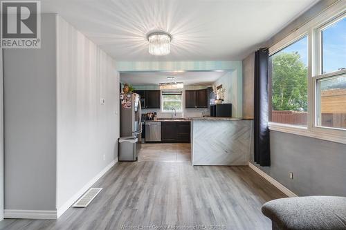 2462 Cadillac Street, Windsor, ON - Indoor Photo Showing Kitchen