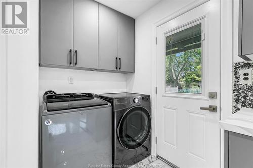 1060 Ducharme Street, Windsor, ON - Indoor Photo Showing Laundry Room