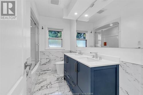 1060 Ducharme Street, Windsor, ON - Indoor Photo Showing Bathroom