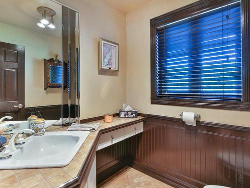 Powder room - 909 Rg St-Régis S., Saint-Isidore, QC - Indoor Photo Showing Bathroom