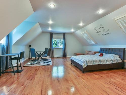 Salle familiale - 909 Rg St-Régis S., Saint-Isidore, QC - Indoor Photo Showing Bedroom