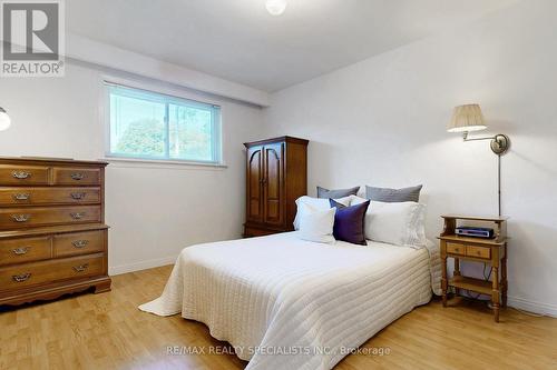 1489 Holburne Road, Mississauga, ON - Indoor Photo Showing Bedroom