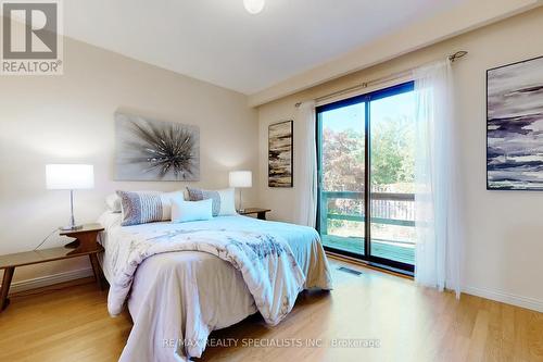 1489 Holburne Road, Mississauga, ON - Indoor Photo Showing Bedroom