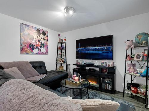 Salon - 682  - 686 Rue Ouimet, Saint-Jérôme, QC - Indoor Photo Showing Living Room