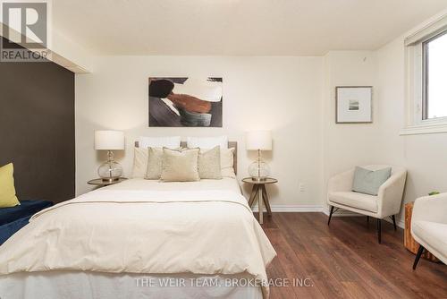 504 - 240 Scarlett Road, Toronto (Rockcliffe-Smythe), ON - Indoor Photo Showing Bedroom